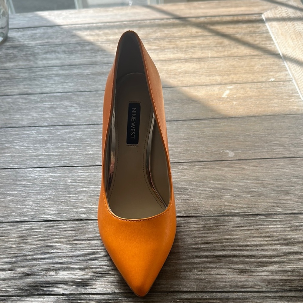 Nine West Orange Heels Sleek Pointed-Toe Design
